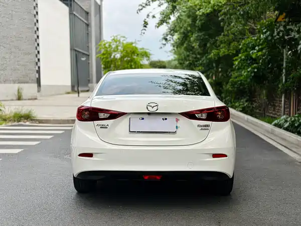 Mazda 3 Axela 2017