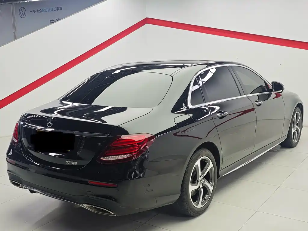 Mercedes-Benz E-Class 2019 — фото 10