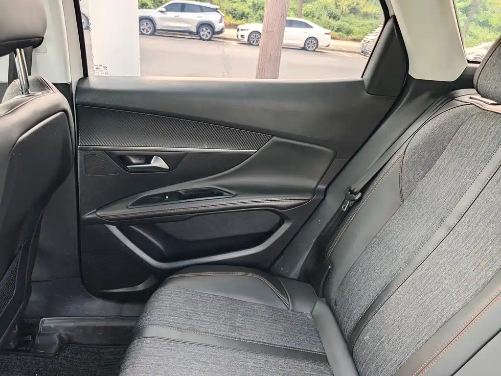 Peugeot 4008 2018 — фото 10