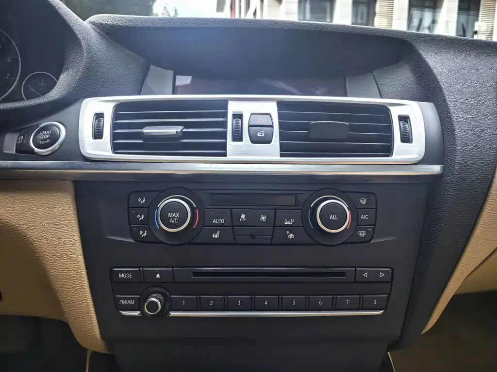 BMW X3 2014 — фото 12