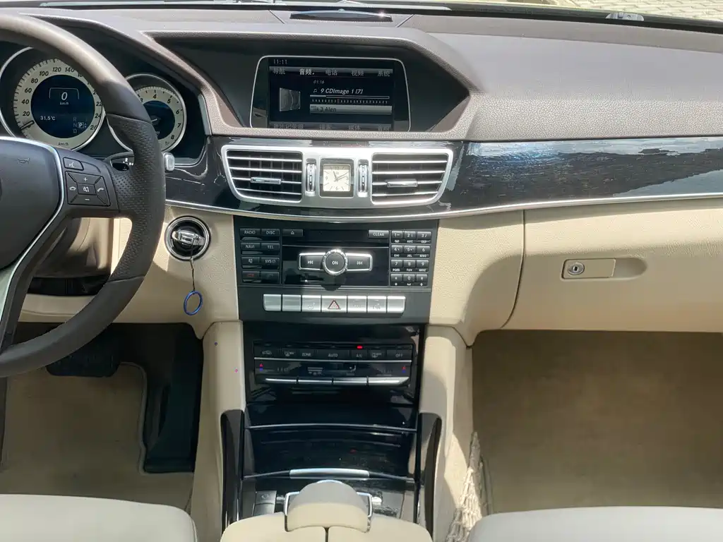 Mercedes-Benz E-Class 2014 — фото 10