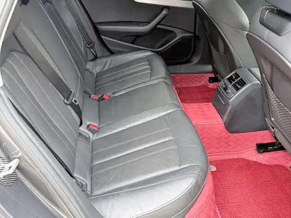 Audi A4L 2020