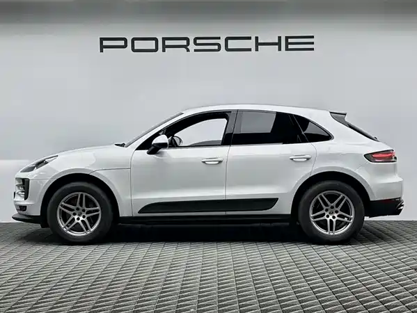 Porsche Macan 2021
