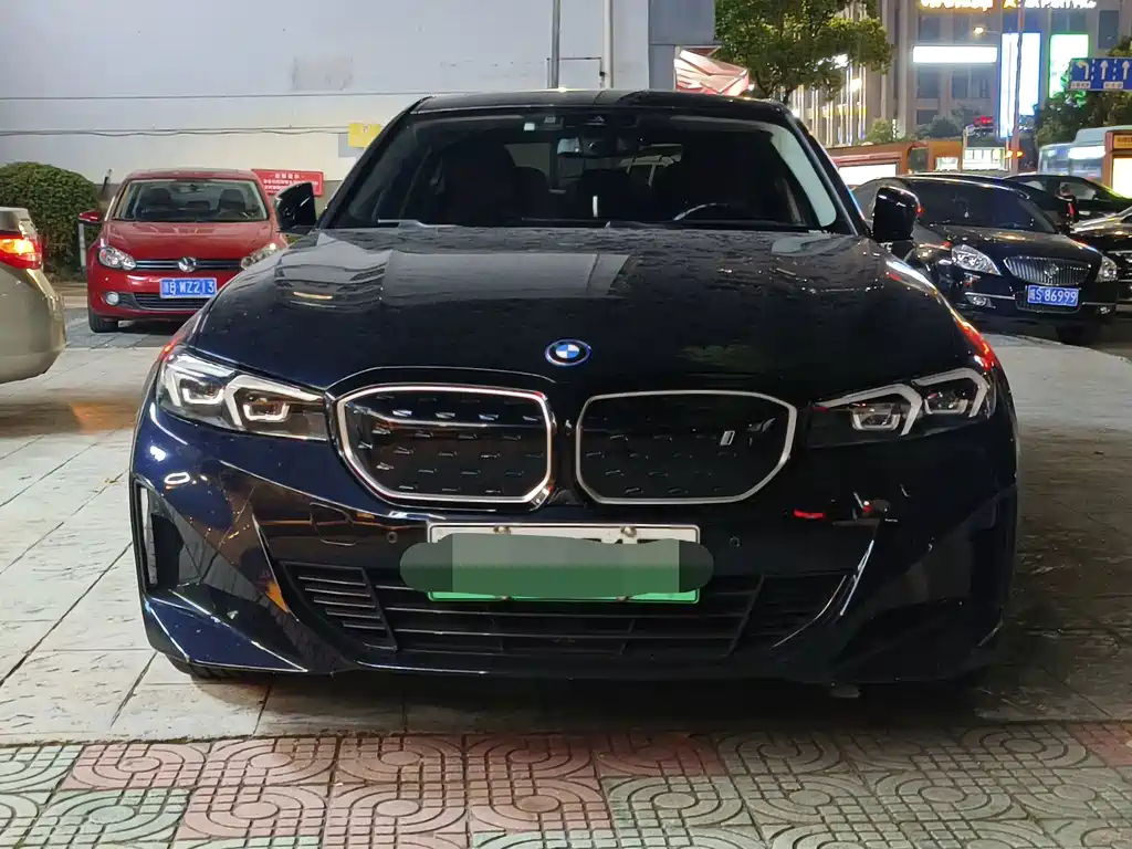BMW i3 2024 — фото 2
