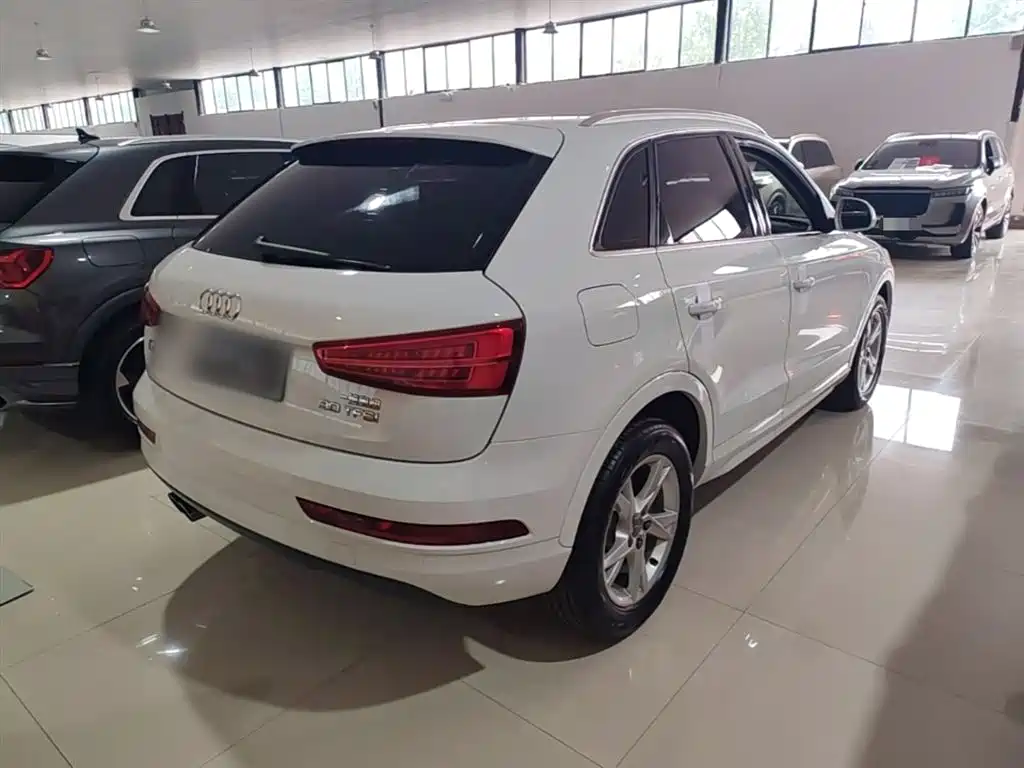 Audi Q3 2018 — фото 7