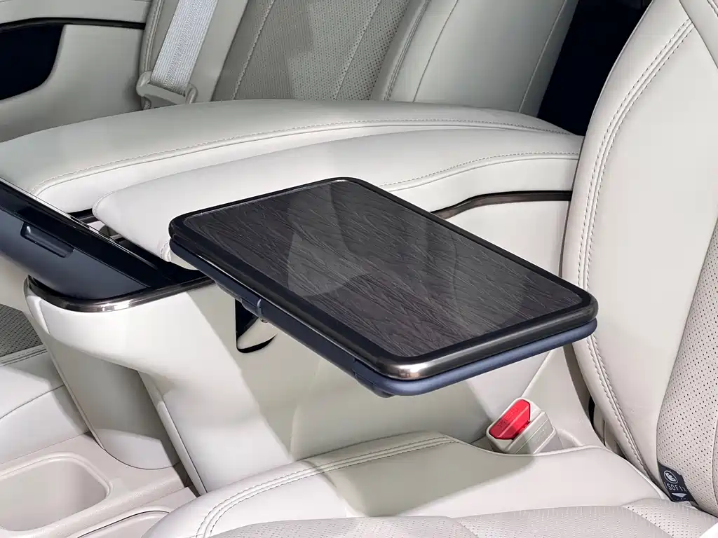 Toyota Vellfire 2024 — фото 14