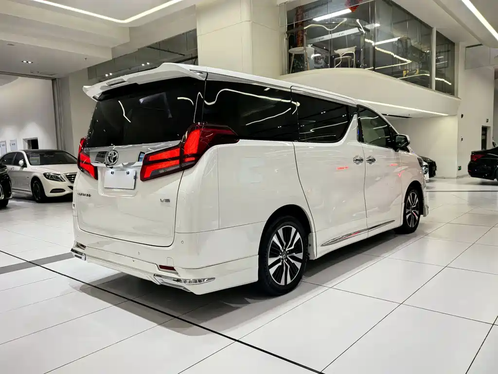 Toyota Alphard 2019 — фото 11