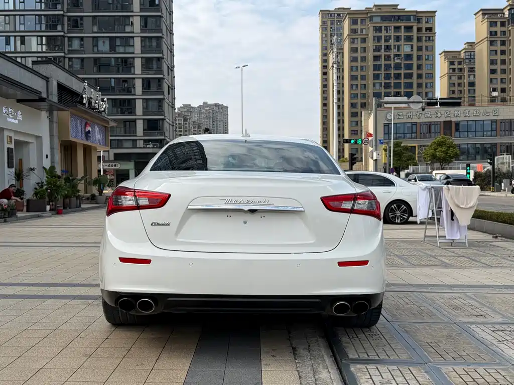 Maserati Ghibli 2015 — фото 13