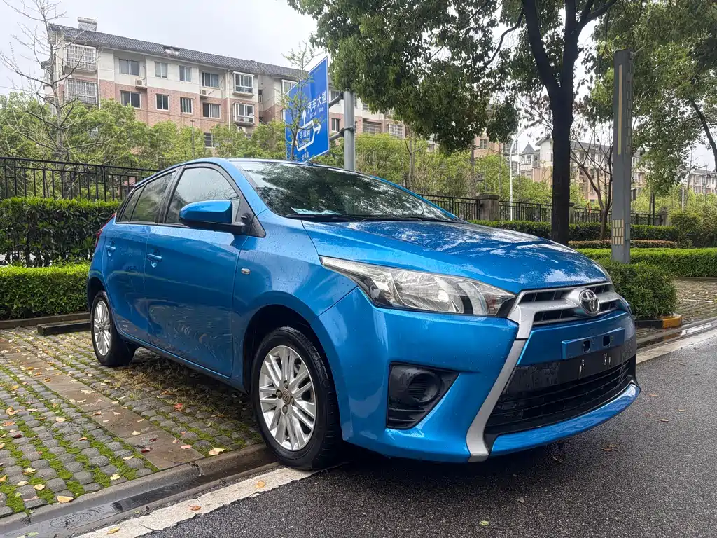 Toyota Yaris L 2016 — фото 3