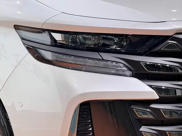 Toyota Vellfire 2024