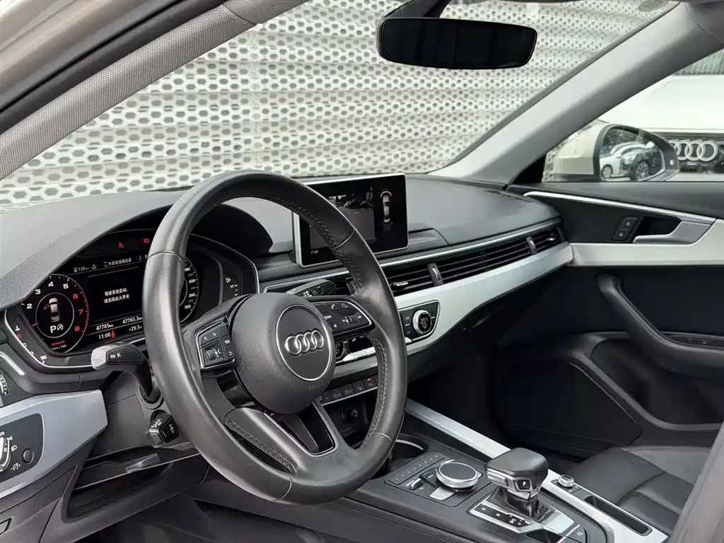 Audi A4L 2019 — фото 12