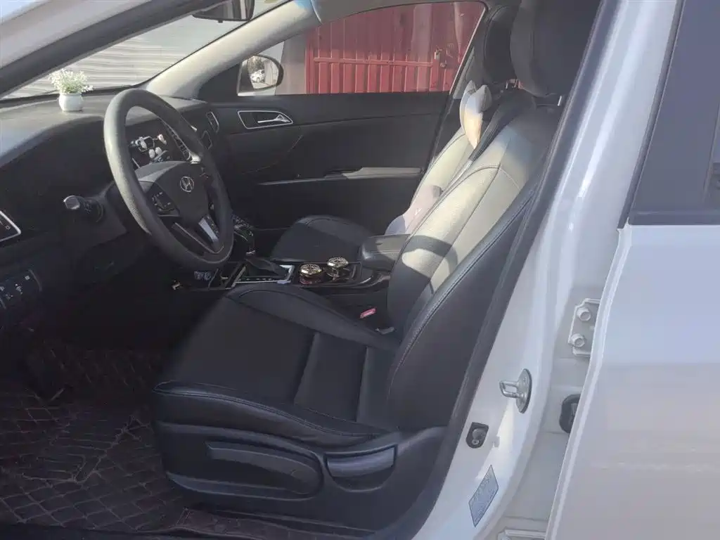 Hyundai Mistra 2014 — фото 15