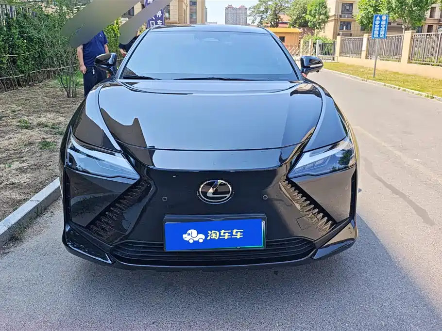 Lexus RZ 2024