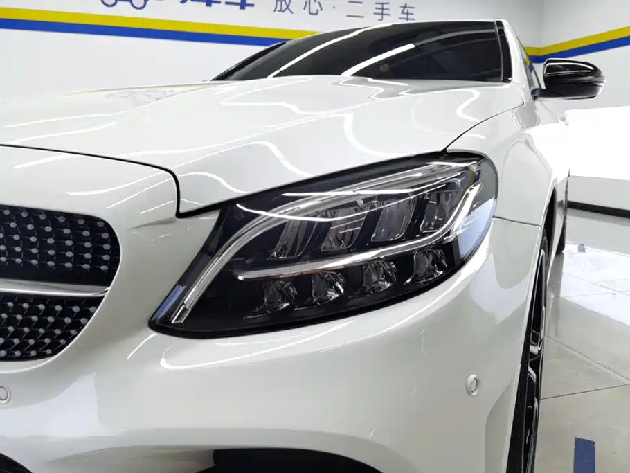 Mercedes-Benz C-Class 2021