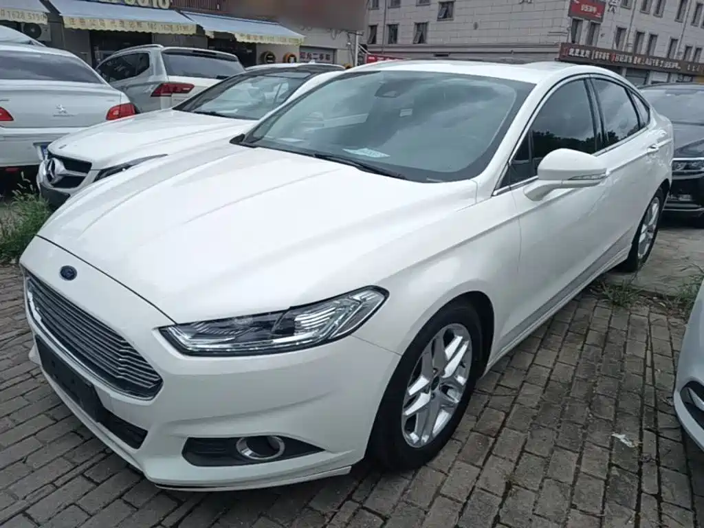 Ford Mondeo 2014 — фото 1