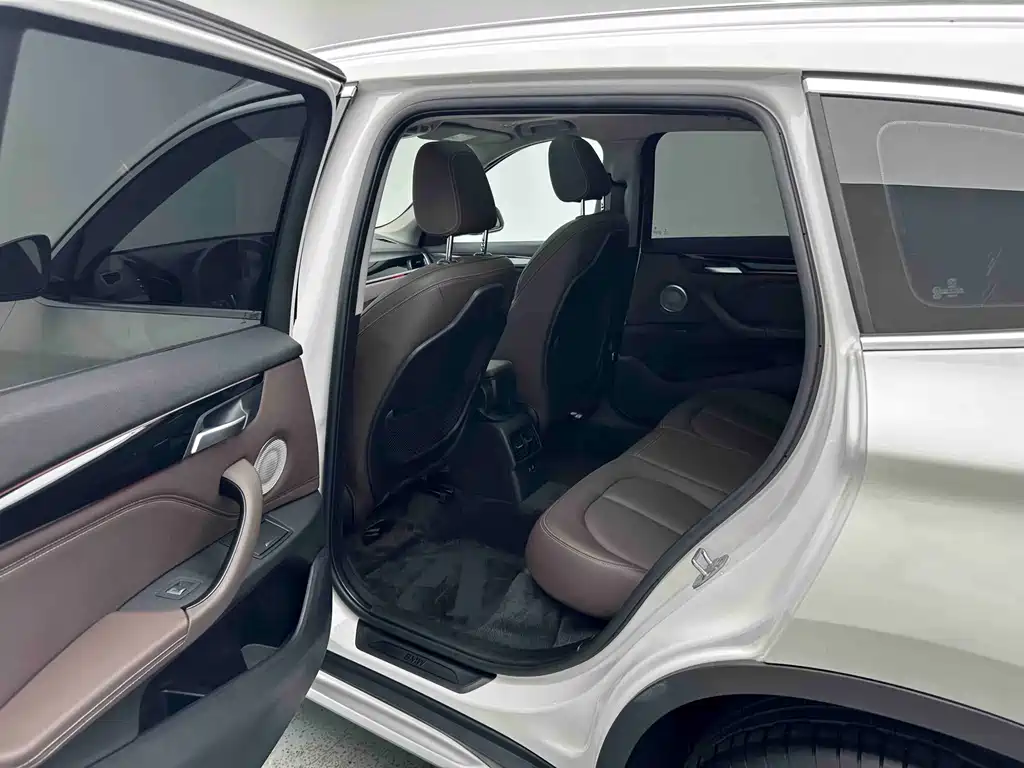 BMW X1 2022 — фото 12