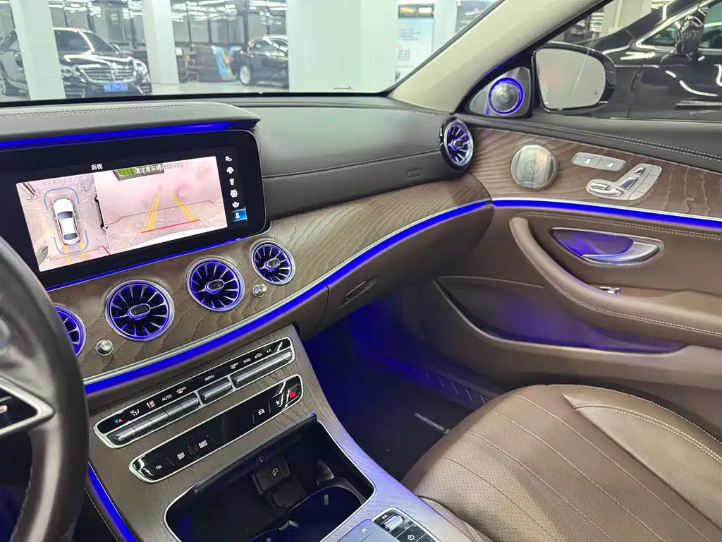 Mercedes-Benz E-Class 2021 — фото 14