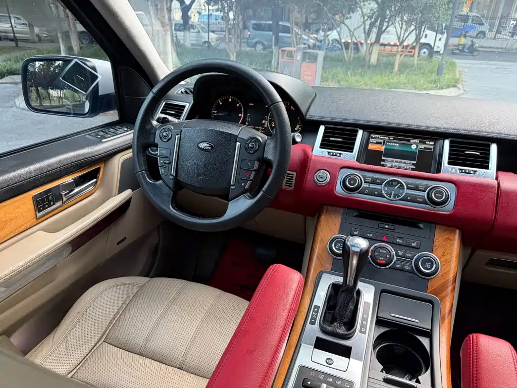 Land Rover Range Rover Sport 2012 — фото 8