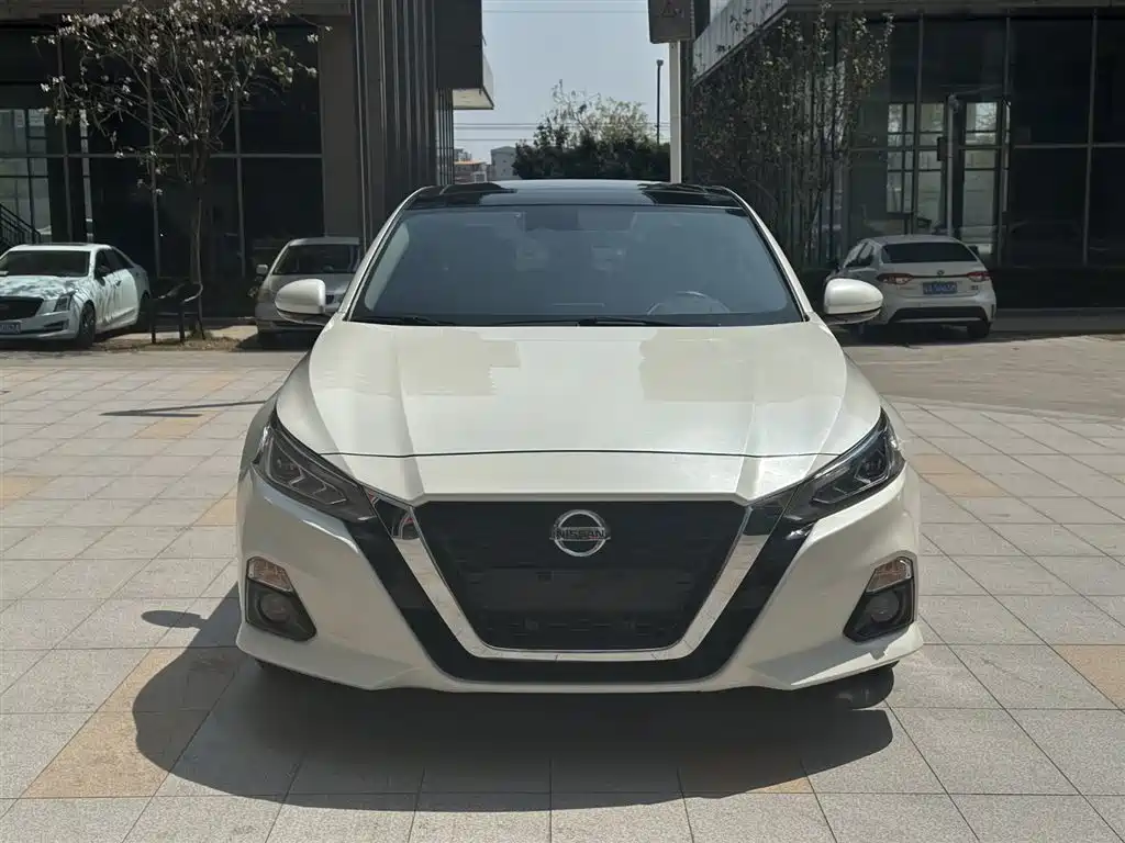 Nissan Teana 2022 — фото 4