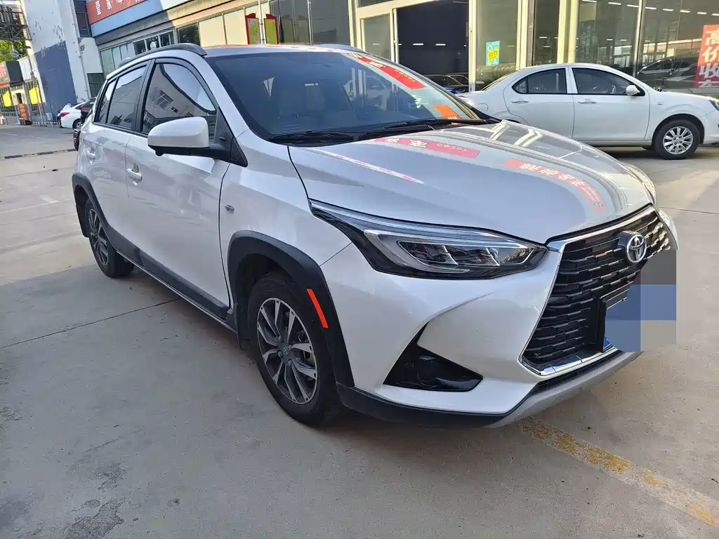Toyota Yaris L 2022
