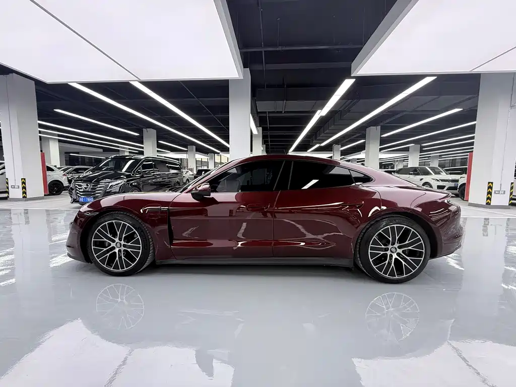 Porsche Taycan 2022 — фото 4