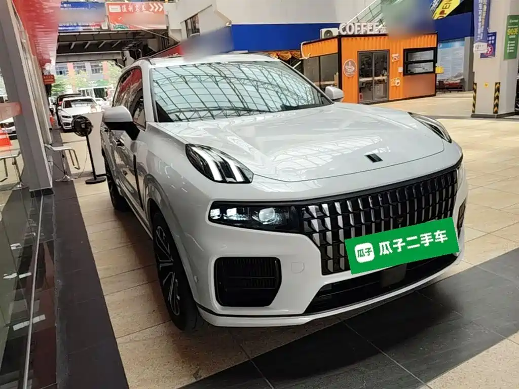 Lynk & Co 09 EM-P 2023 — фото 4