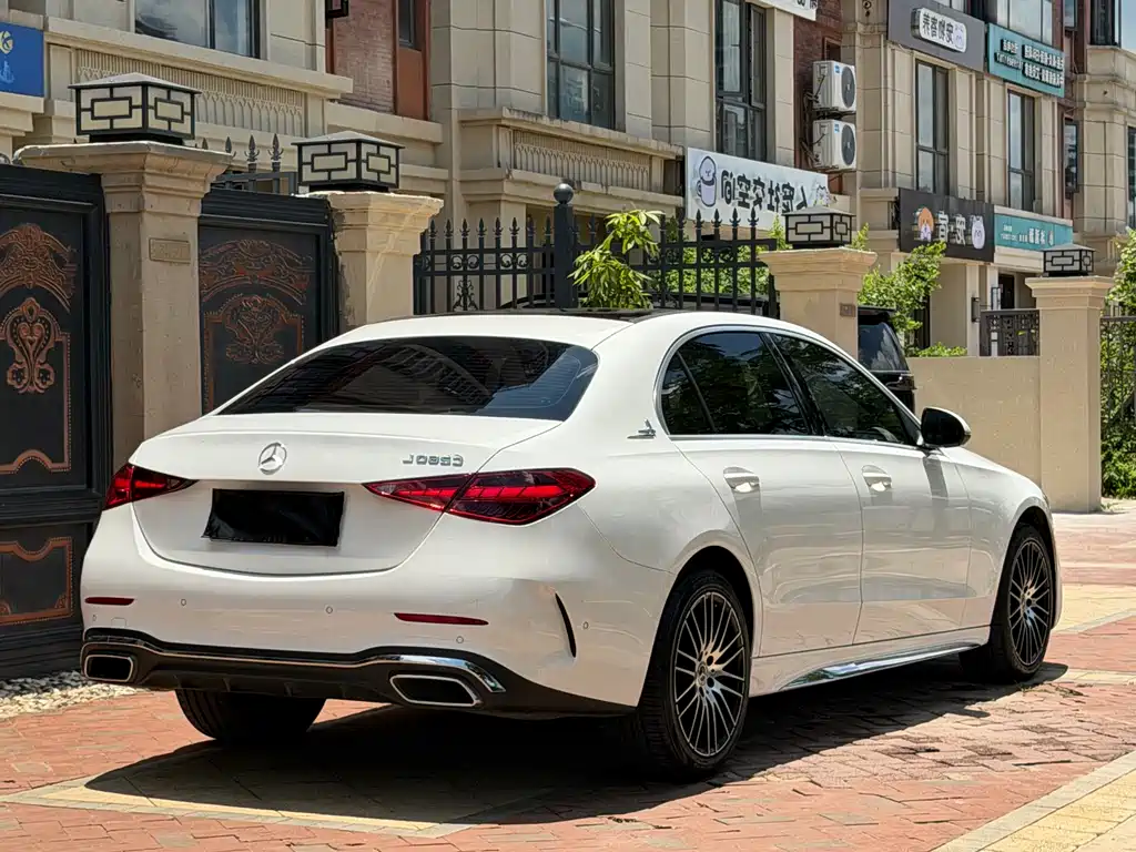 Mercedes-Benz C-Class 2023