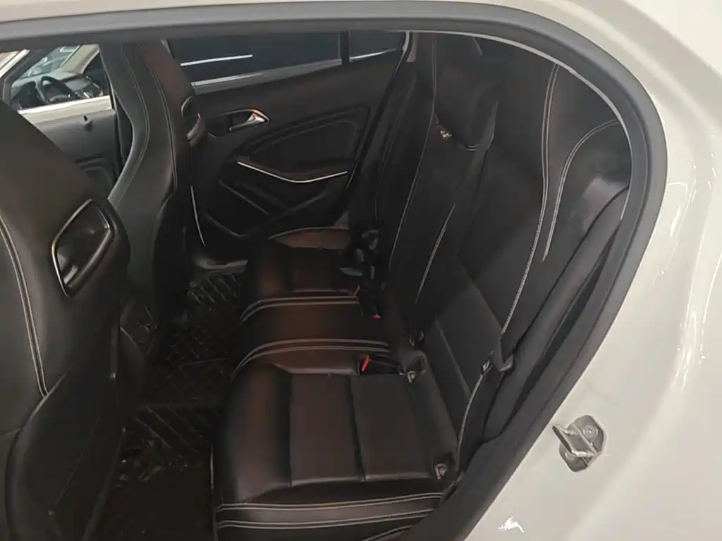 Mercedes-Benz GLA 2018 — фото 17