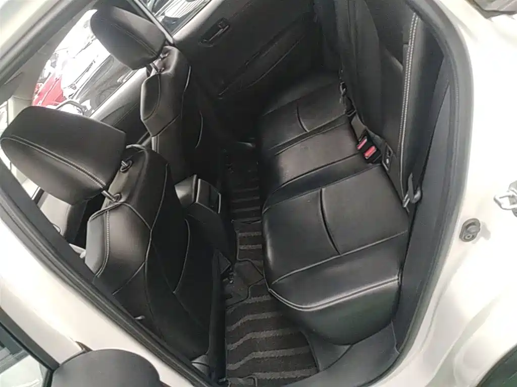 Toyota Corolla Cross 2025 — фото 17