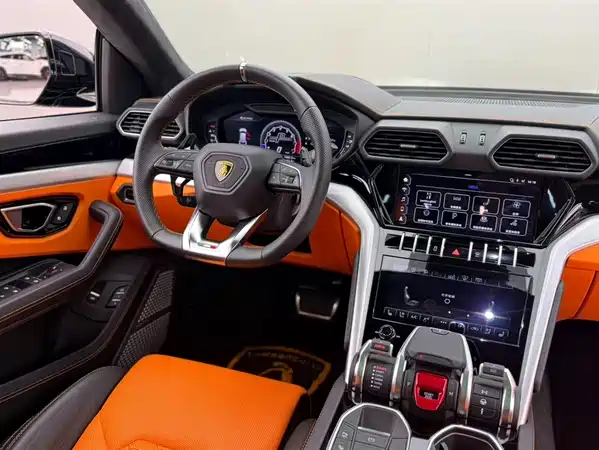 Lamborghini Urus 2021