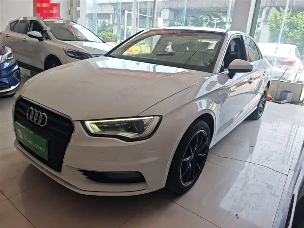 Audi A3 2015 — фото 2