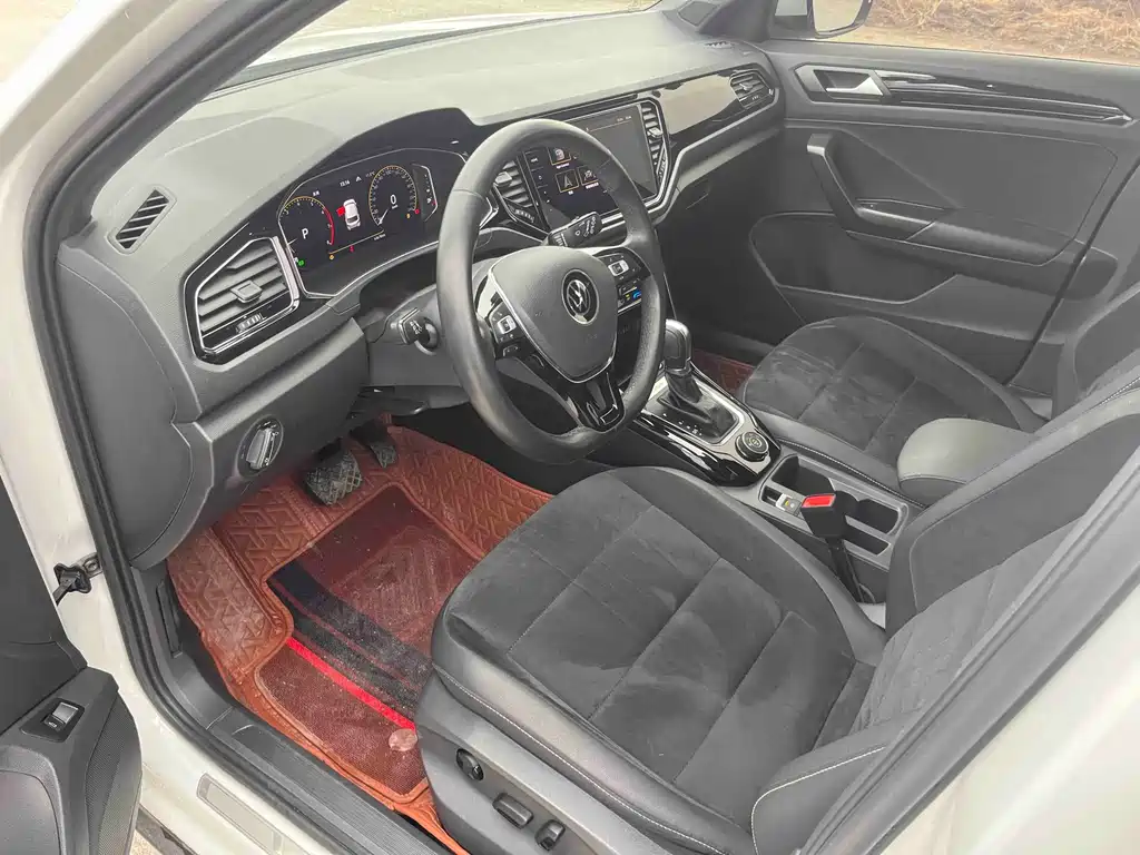 Volkswagen T-Roc 2021 — фото 14