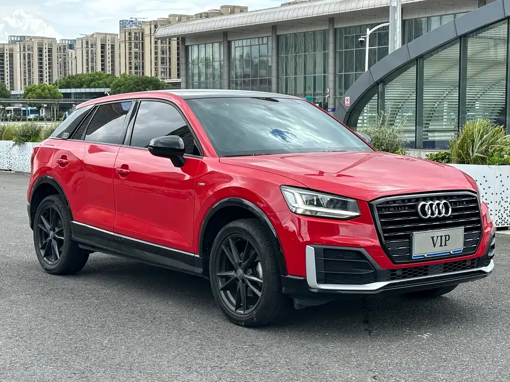 Audi Q2L 2020 — фото 3