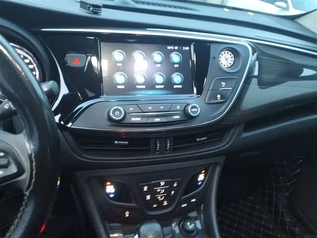 Buick Envision Plus 2018 — фото 9
