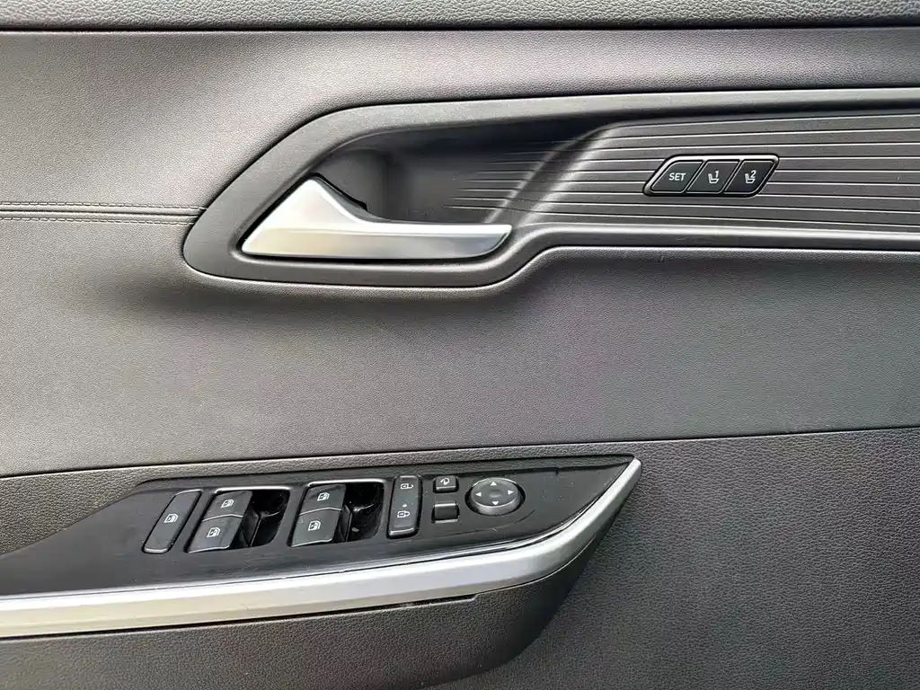 Hyundai Custo 2022 — фото 21