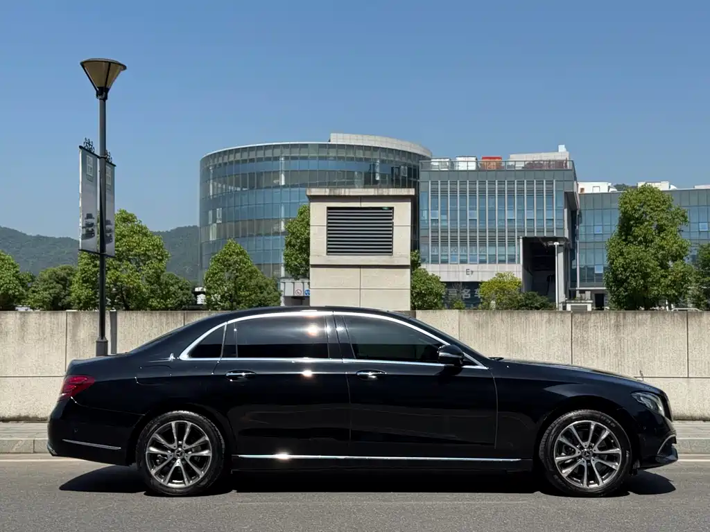 Mercedes-Benz E-Class 2020 — фото 4