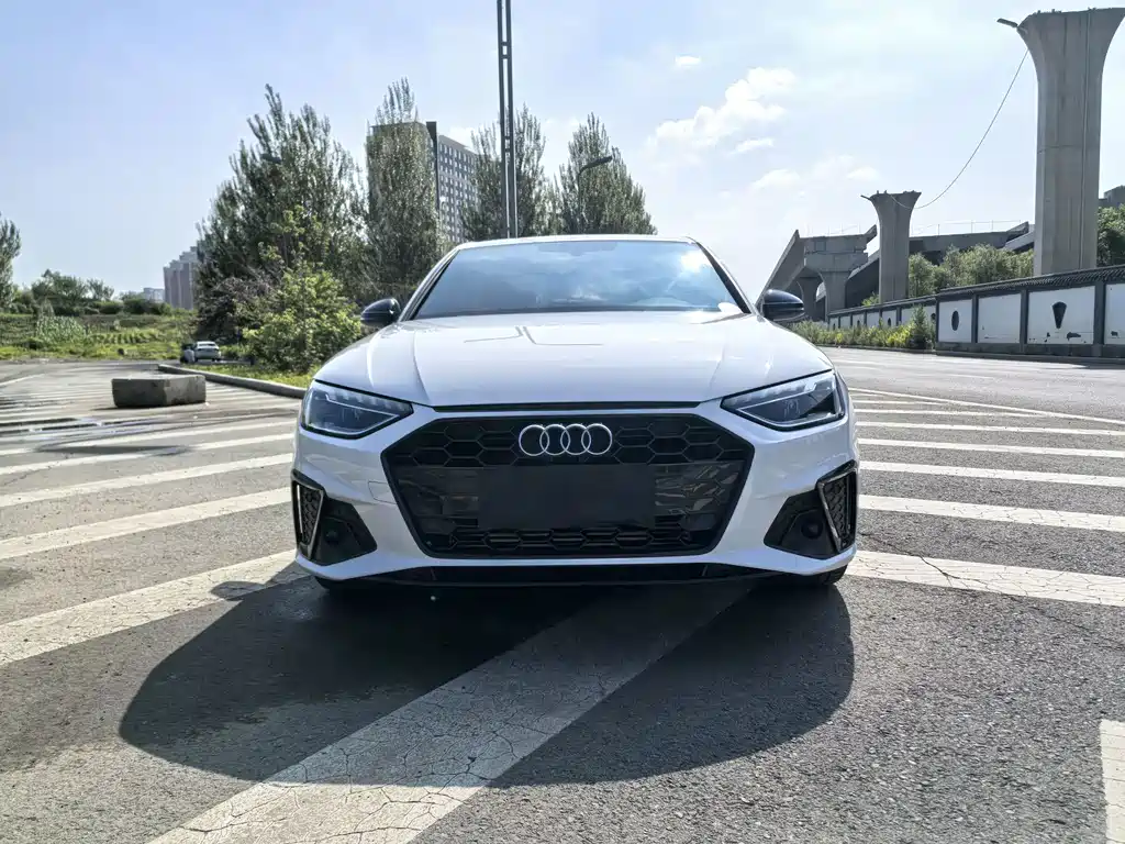 Audi A4L 2022 — фото 2