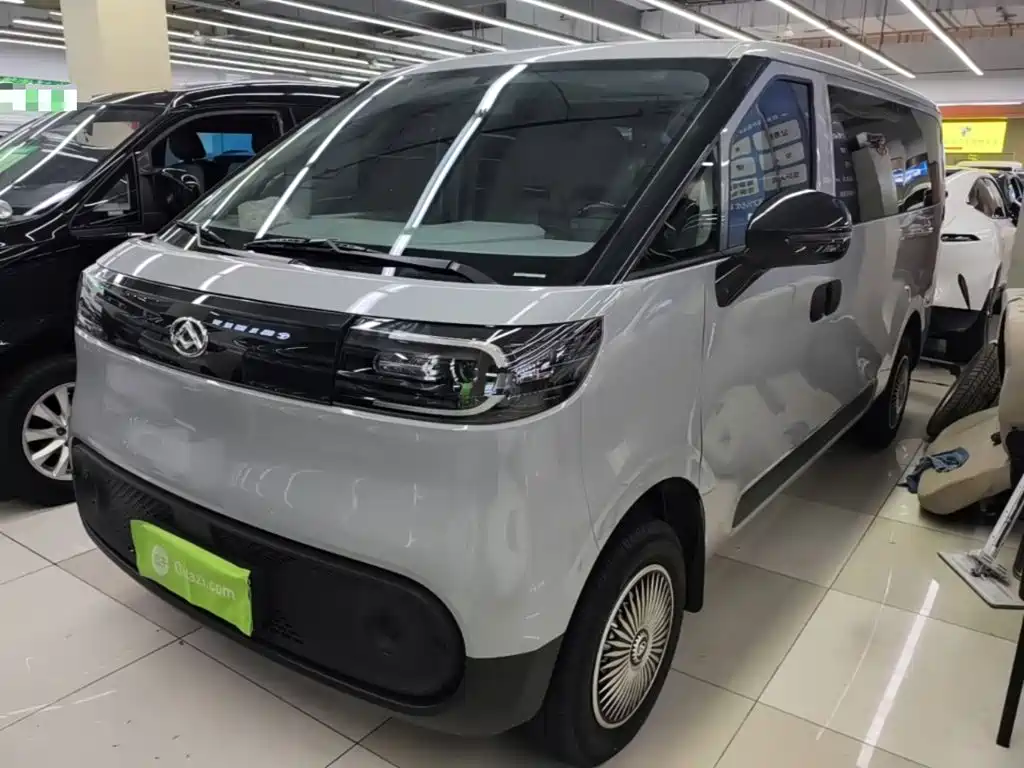 Maxus Dana V1 2025