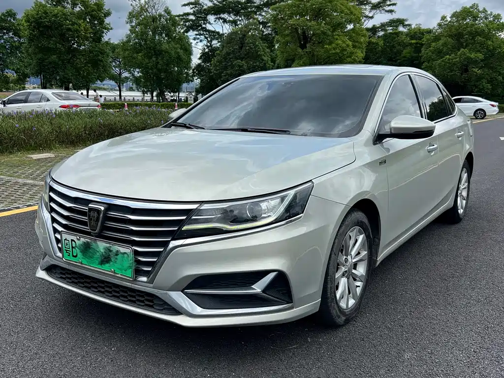 Roewe i6 New Energy 2019 — фото 3