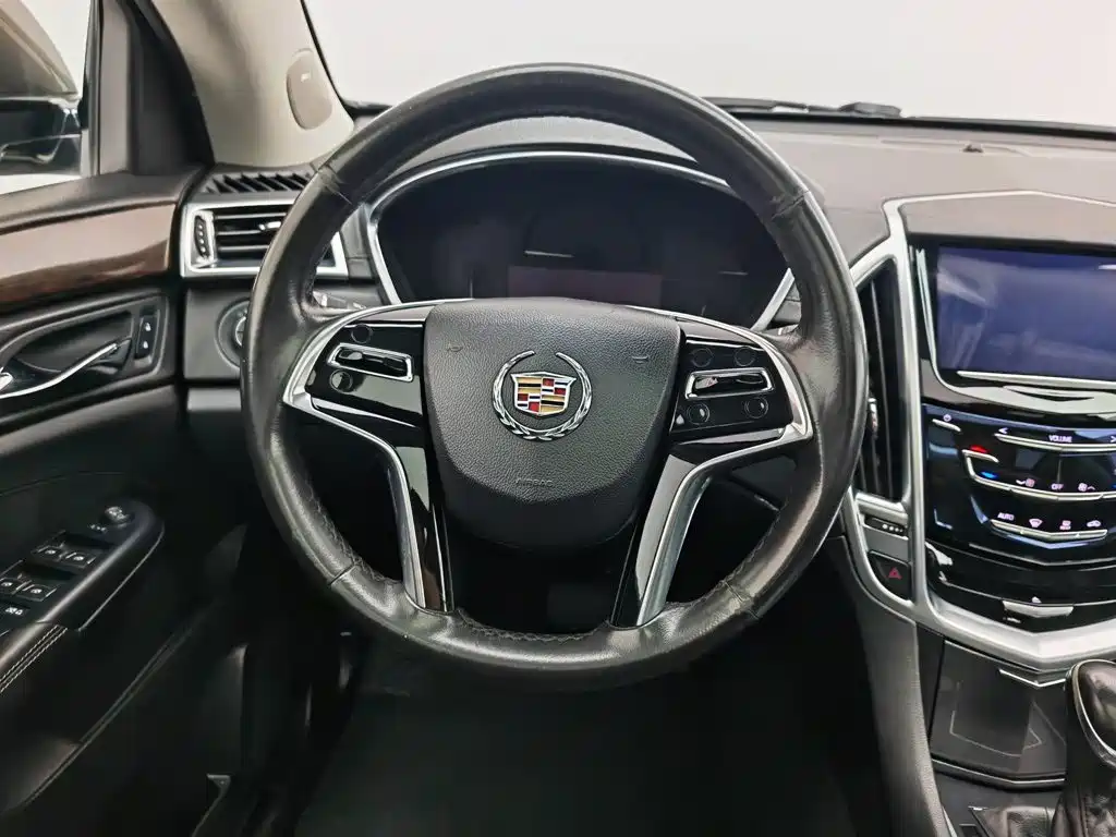 Cadillac SRX 2014 — фото 11