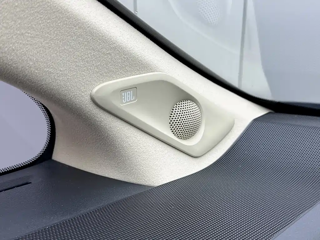 Toyota Vellfire 2024 — фото 9