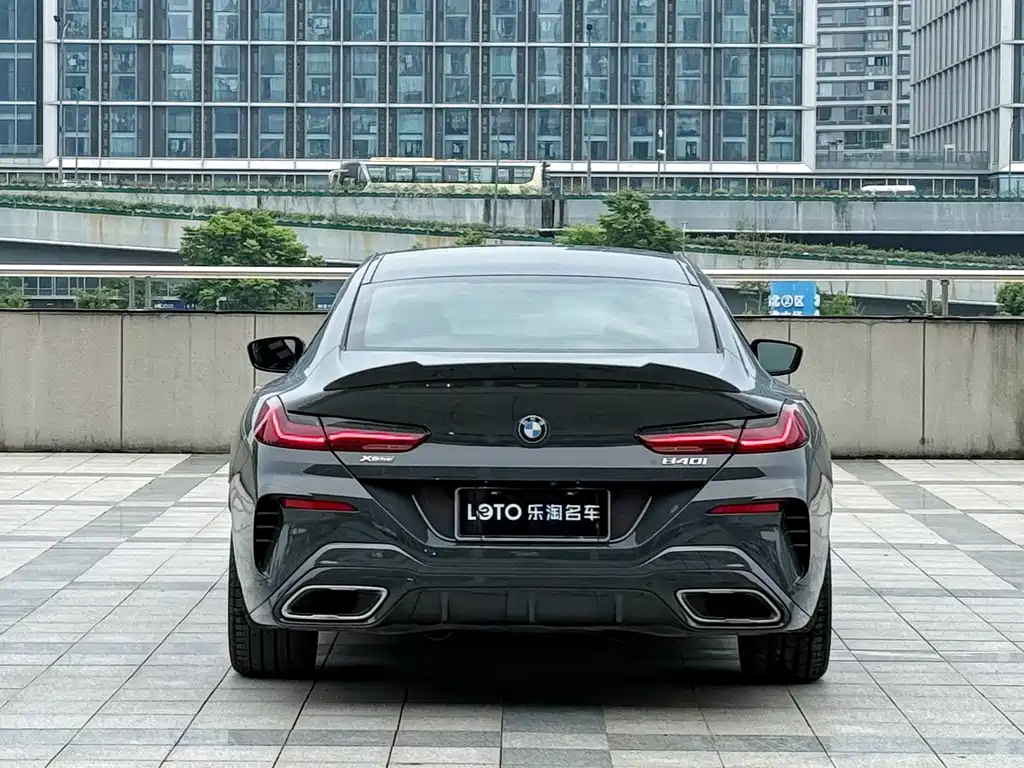 BMW 8 Series 2021