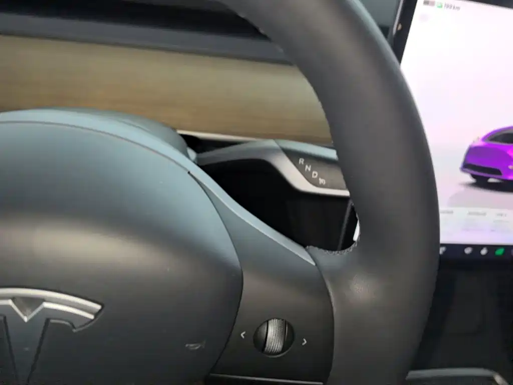 Tesla Model Y 2022 — фото 14