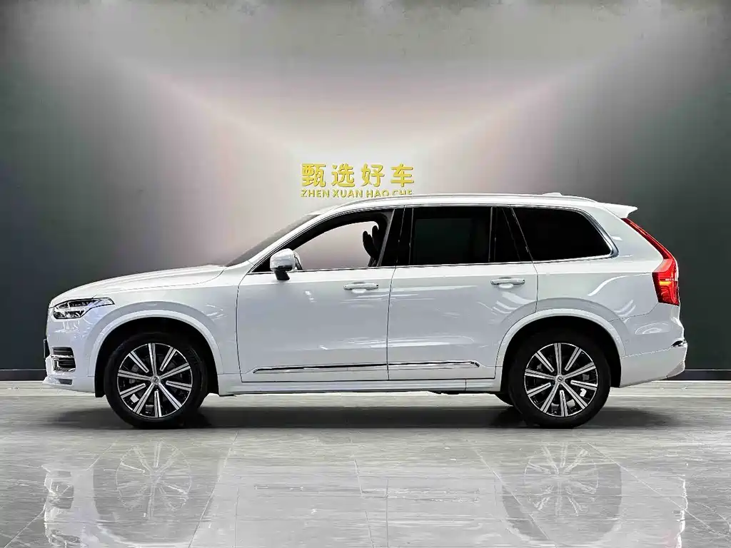 Volvo XC90 2022 — фото 8