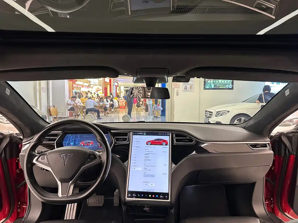 Tesla Model S 2017 — фото 19