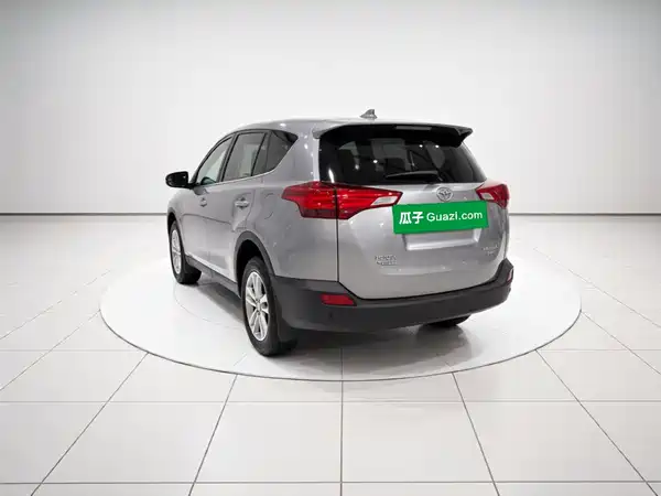 Toyota RAV4 2014
