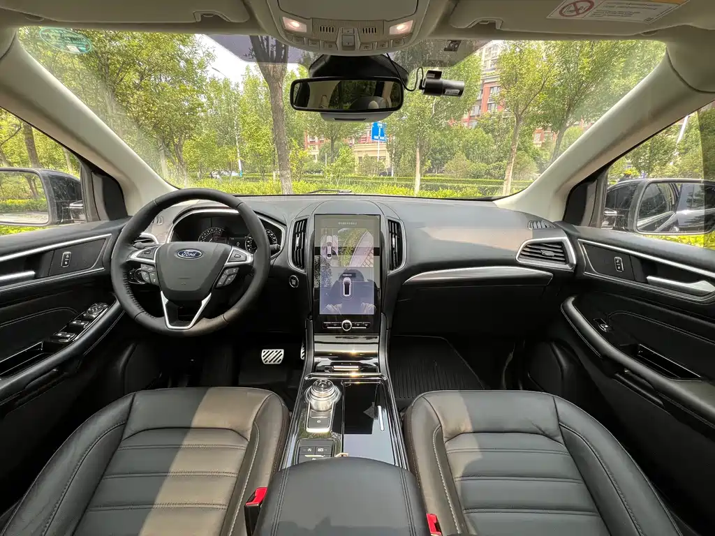 Ford Edge 2020 — фото 13