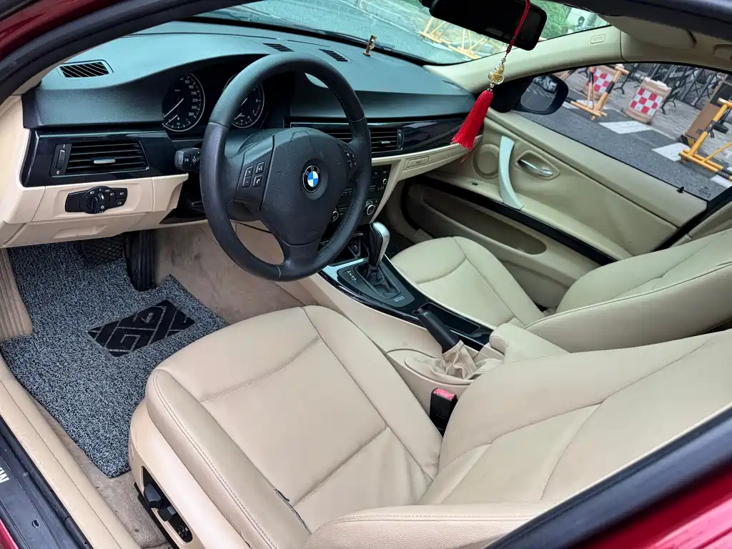 BMW 3 Series 2012 — фото 13