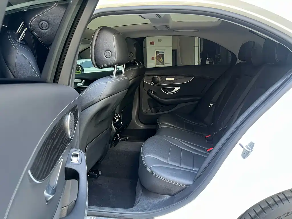 Mercedes-Benz C-Class 2021
