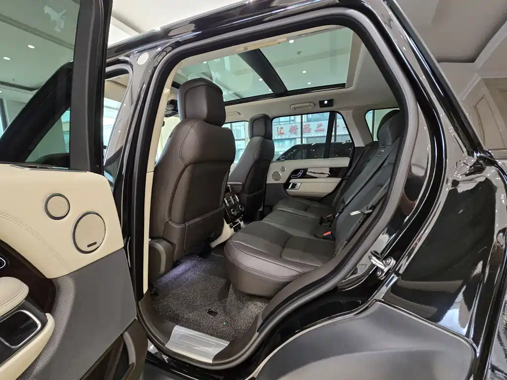 Land Rover Range Rover 2021 — фото 11